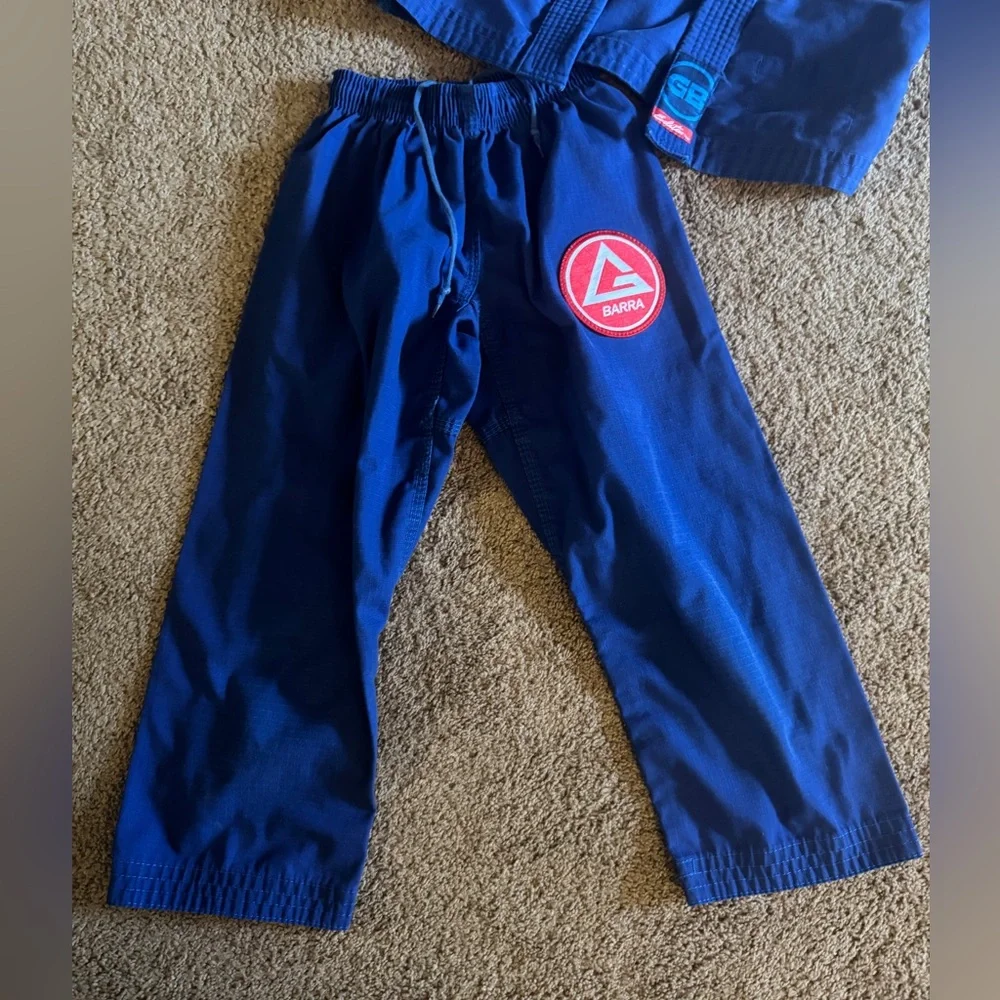 Gently used Gracie Barra Gi size Y4 - Picture 4 of 7